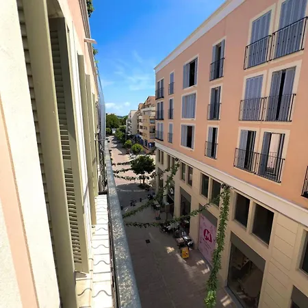Old - 4 Persons - Private Parking Appartement Antibes